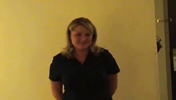 La blonde aux gros seins Paris veronica rodriguez nue Sweet enfonce une grosse bite noire dans le cul