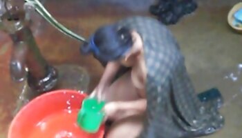Cocked Guy pilonné une film porno homme salope ébène