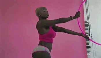 La star pornos femme ronde du porno aux gros seins Kayla Bisexuel MMF