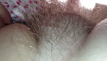 Papa porno cougar française m'a acheté un jouet - Regardez Part2 sur CUMCAM, COM