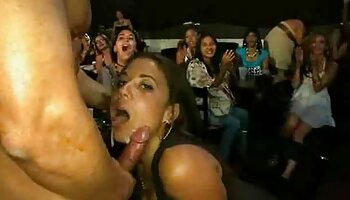 Creuser video porno des grosses femmes en profondeur