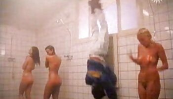 Ébène attaché au mur en sites porno senegalais bois