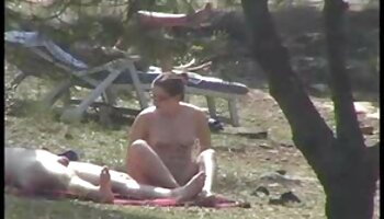 Minet xxx porno lesbienne mignon exhibant son arbre