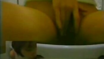 La plantureuse Miss porno élégant Pinay se prend une éjaculation chaude dans le taxi